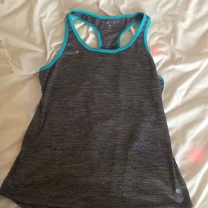 Light workout tank top